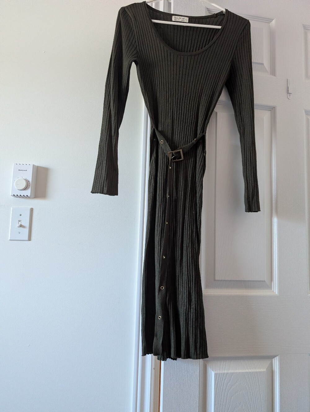 Ribbed Long-Sleeve Belted Midi Dress - Olive Green